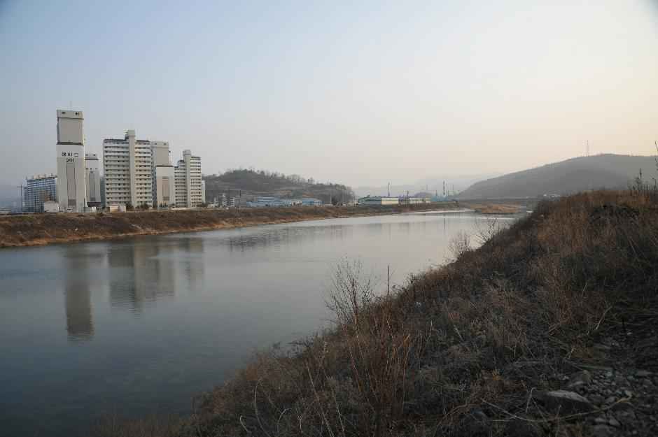 JOO142-011.JPG
